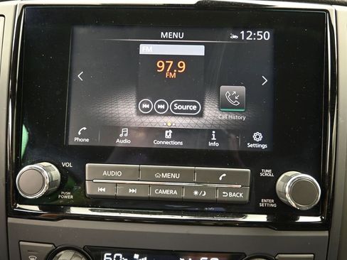 Used 2024 Nissan Titan SV w/ SV Convenience Package image 15