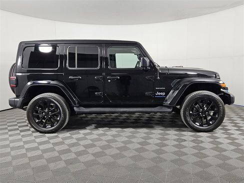 Used 2023 Jeep Wrangler Unlimited Sahara w/ Cold Weather Group image 5