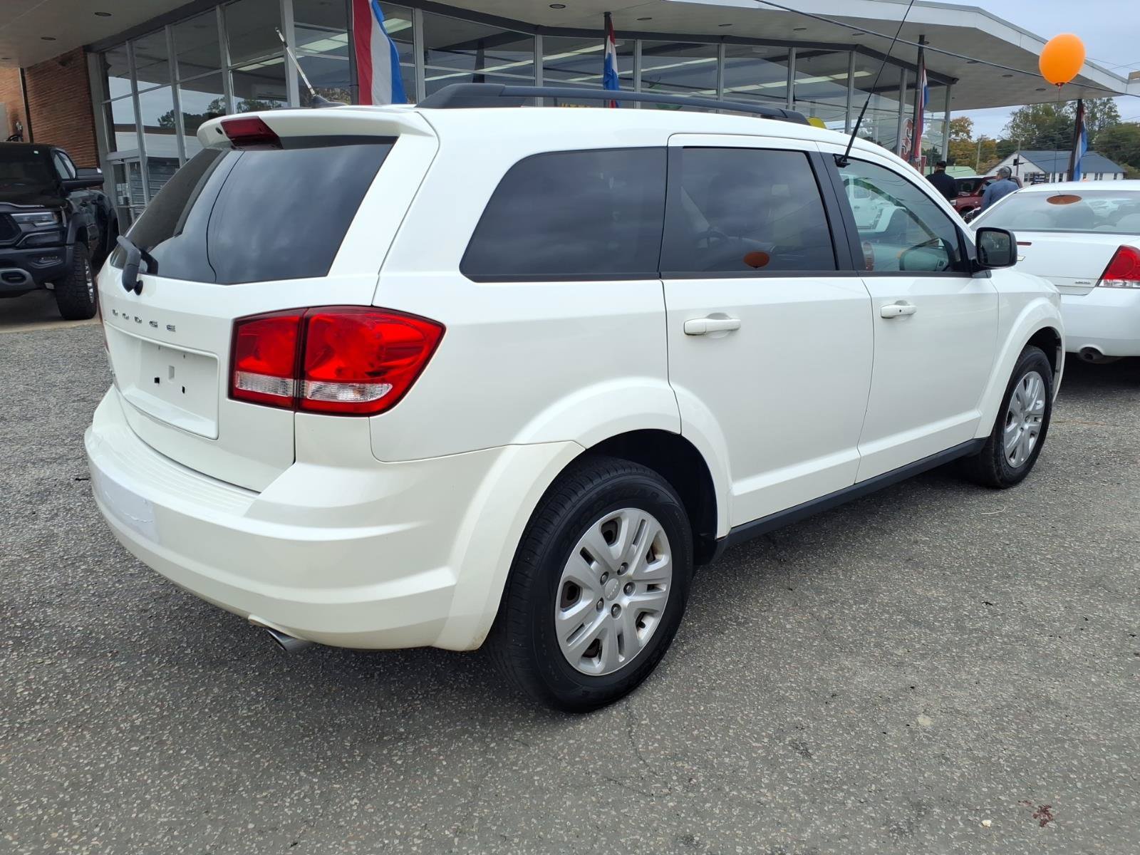 Used 2016 Dodge Journey SE AWD/4WD image 2