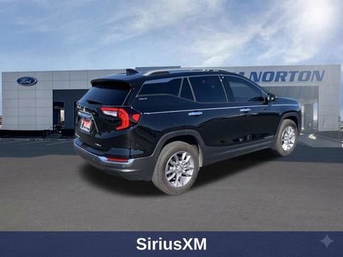 Used 2024 GMC Terrain SLT AWD/4WD image 9