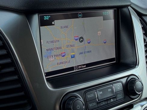 Used 2019 Chevrolet Suburban LT image 28