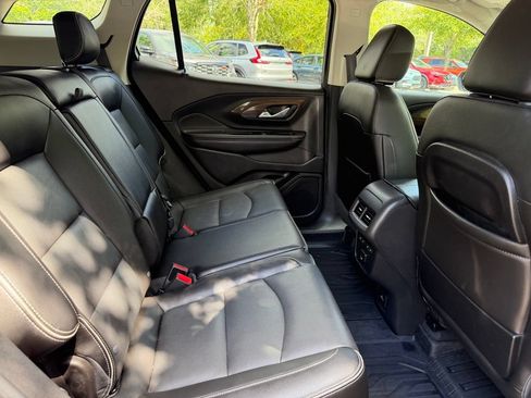 Used 2019 GMC Terrain Denali w/ Advanced Safety Package FWD image 8