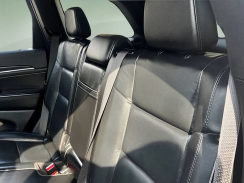Used 2021 Jeep Grand Cherokee Limited AWD/4WD image 20