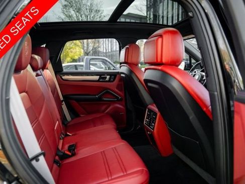 Used 2023 Porsche Cayenne Platinum Edition AWD/4WD image 44