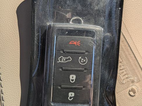 Used 2023 Jeep Grand Cherokee 4WD 4xe w/ Luxury Tech Group II image 39