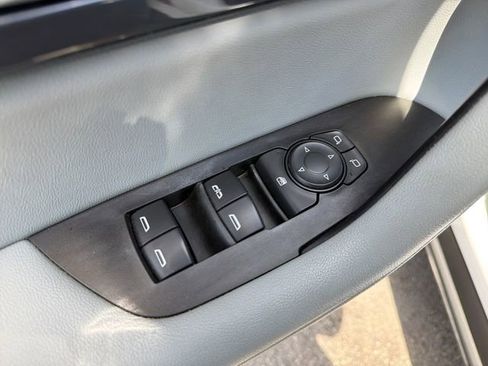 Used 2019 Chevrolet Blazer LT FWD image 30