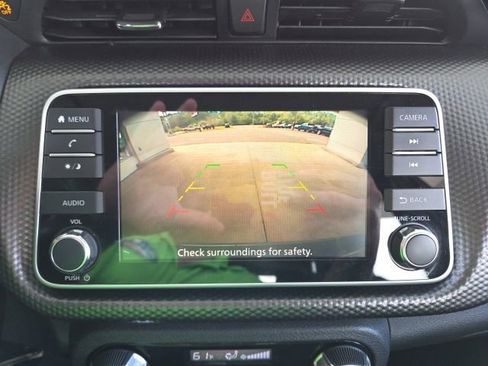 Used 2019 Nissan Kicks SV FWD image 9