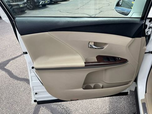 Used 2015 Toyota Venza LE image 10