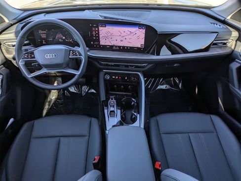 New 2025 Audi Q5 Premium image 5