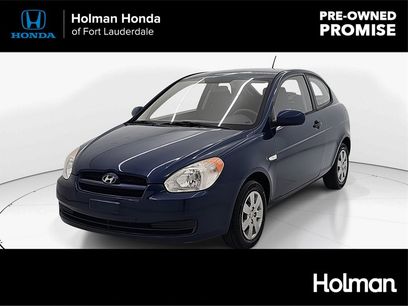 Used 2011 Hyundai Accent GS w/ Premium Pkg 3