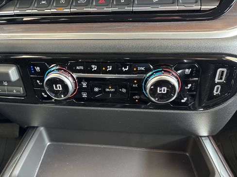 New 2026 GMC Sierra 1500 SLT AWD/4WD image 25