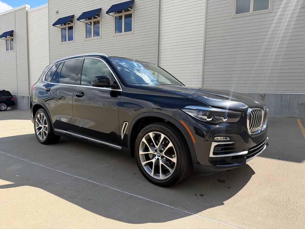 Used 2019 BMW X5 xDrive40i w/ Convenience Package AWD/4WD image 1