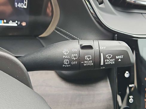 New 2026 Jeep Grand Cherokee Altitude image 25