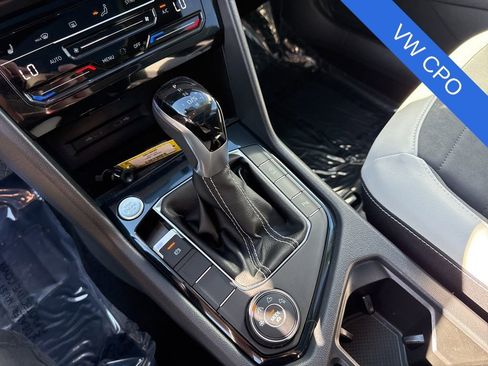 Used 2025 Volkswagen Taos SE image 22