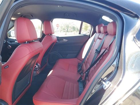 New 2024 Alfa Romeo Giulia Quadrifoglio image 9