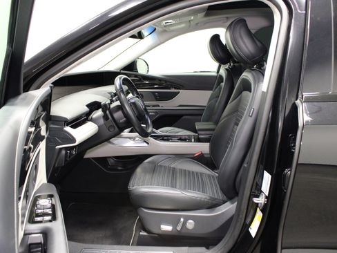 Used 2024 Lincoln Nautilus Reserve w/ Equipment Group 202A AWD/4WD image 18