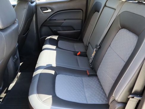 Used 2016 Chevrolet Colorado Z71 image 23