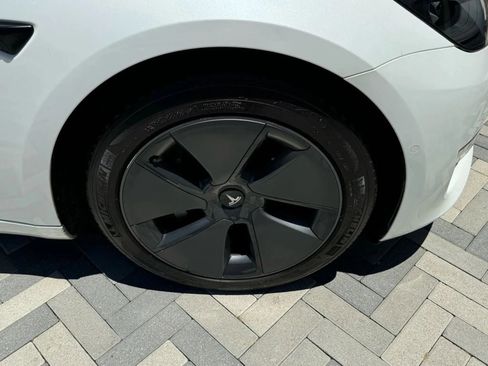 Used 2022 Tesla Model 3 Standard Range RWD image 31