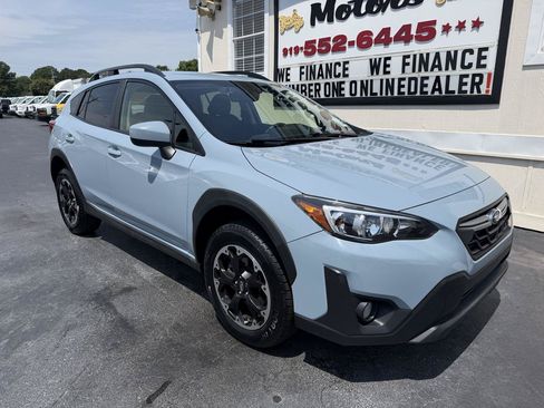 Used 2022 Subaru Crosstrek 2.0i Premium AWD/4WD image 2