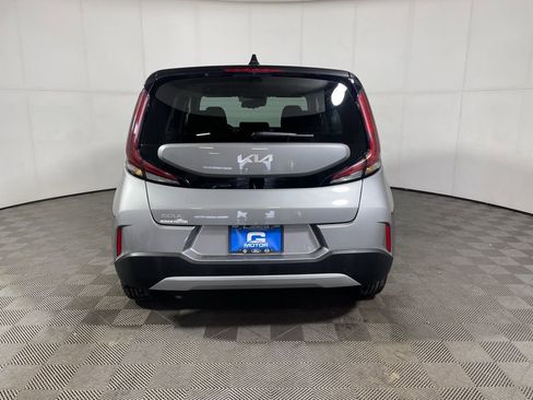 Used 2023 Kia Soul S FWD image 6