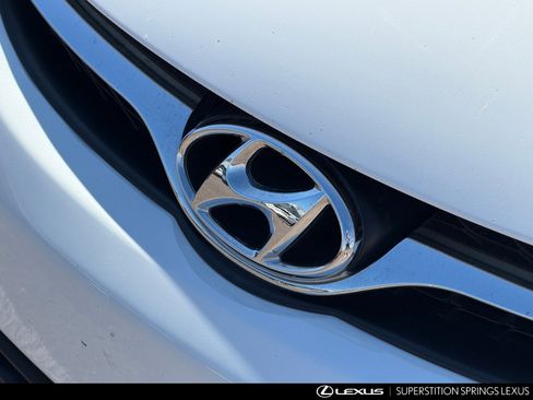 Used 2013 Hyundai Elantra GLS w/ Preferred Pkg image 10