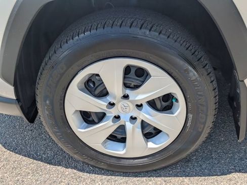 Certified 2025 Toyota RAV4 LE AWD/4WD image 17