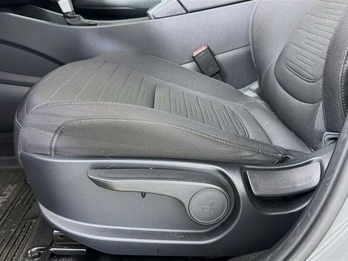 Used 2025 Hyundai Santa Cruz SE image 21