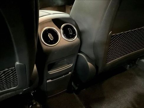 Used 2025 Mercedes-Benz EQB 300 4MATIC image 35