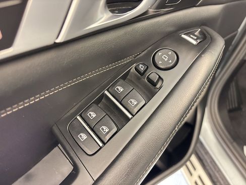 Used 2025 BMW X5 xDrive50e AWD/4WD image 20