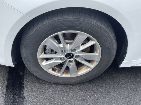 Used 2018 Kia Optima LX FWD image 5
