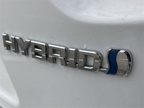 Used 2022 Toyota Corolla LE image 11