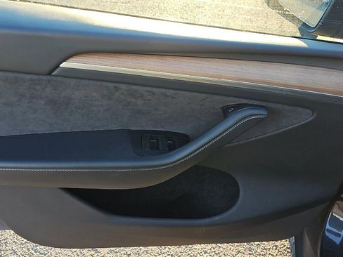 Used 2024 Tesla Model Y Long Range image 29