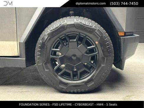 Used 2024 Tesla Cybertruck Cyberbeast AWD/4WD image 39