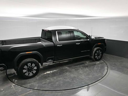 Used 2025 GMC Sierra 2500 Denali image 32