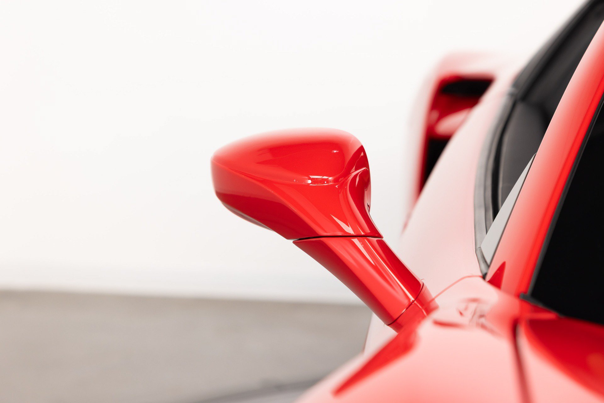 Certified 2019 Ferrari 488 Spider RWD image 32