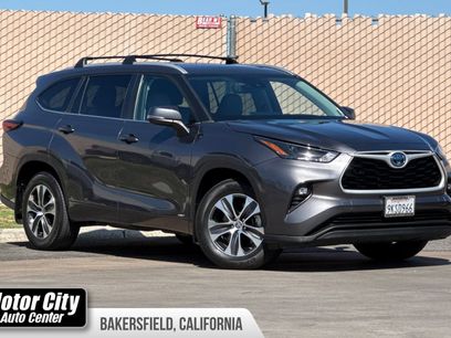 Used 2024 Toyota Highlander XLE