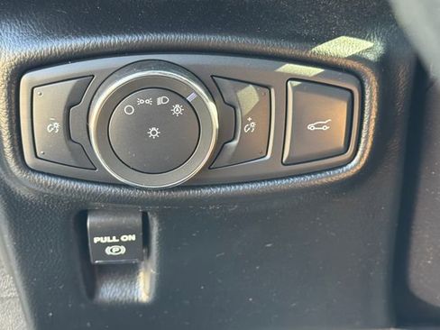 Used 2017 Lincoln MKX Reserve w/ Lincoln MKX Climate Package image 26