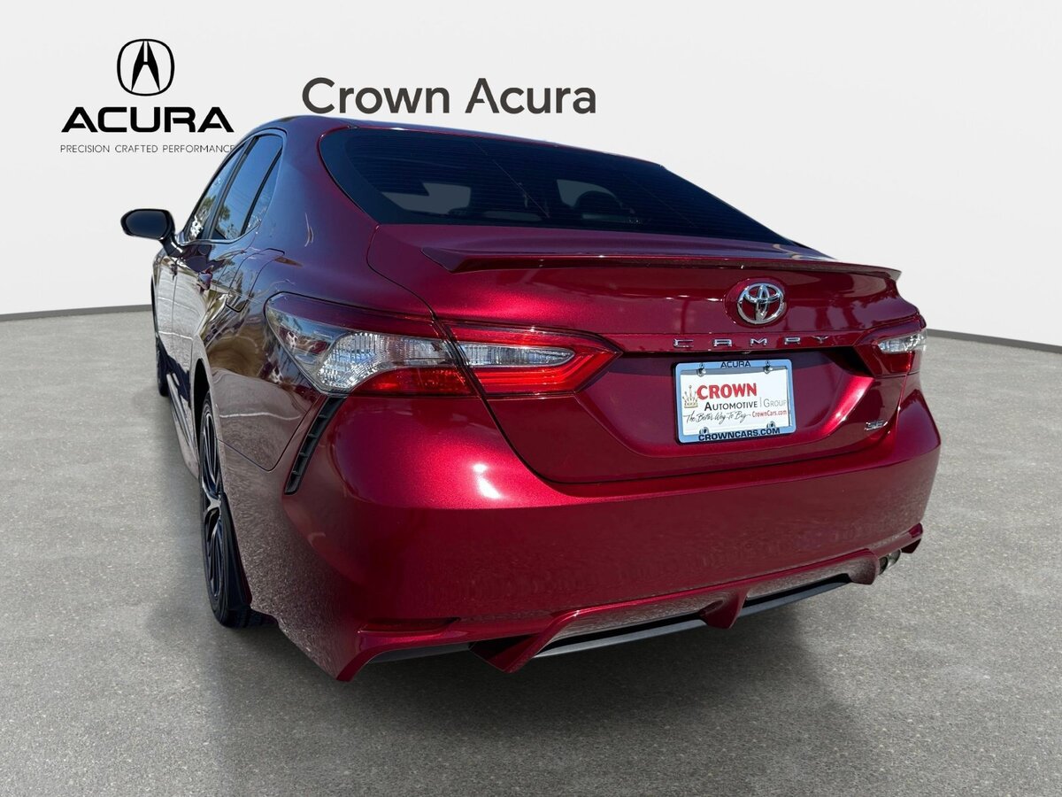 Used 2018 Toyota Camry SE w/ Moonroof Package FWD image 8