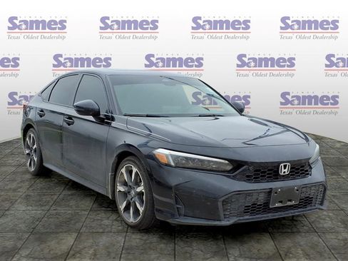 Used 2025 Honda Civic Sport image 1