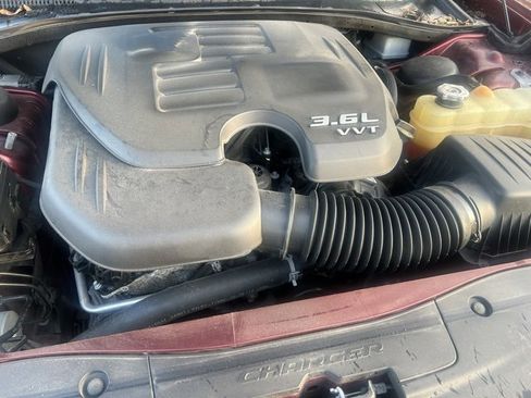 Used 2020 Dodge Charger SXT w/ Leather Interior Group image 9