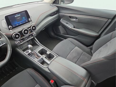 Used 2024 Nissan Sentra SR FWD image 11