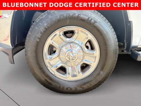 Used 2024 RAM 2500 Tradesman w/ Chrome Appearance Group AWD/4WD image 9