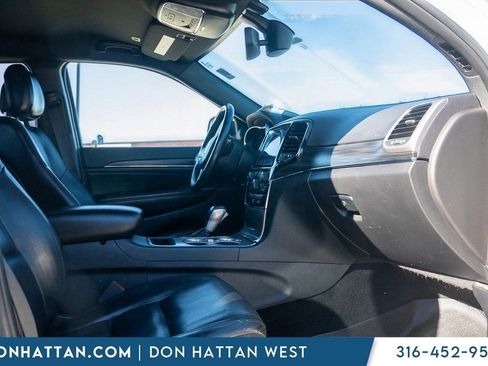 Used 2019 Jeep Grand Cherokee Limited image 23