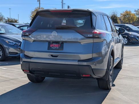 New 2026 Nissan Rogue SV image 4
