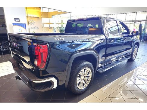 New 2025 GMC Sierra 1500 SLE w/ Preferred Package AWD/4WD image 5