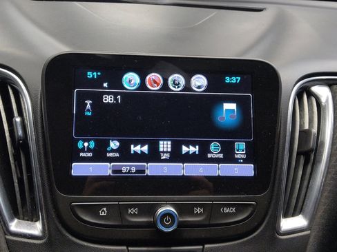 Used 2018 Chevrolet Malibu LT w/ Redline Edition image 25