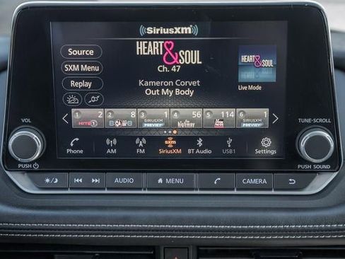 Used 2025 Nissan Rogue S image 20