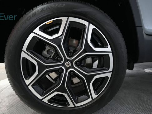 Used 2024 Rivian R1T Adventure image 20