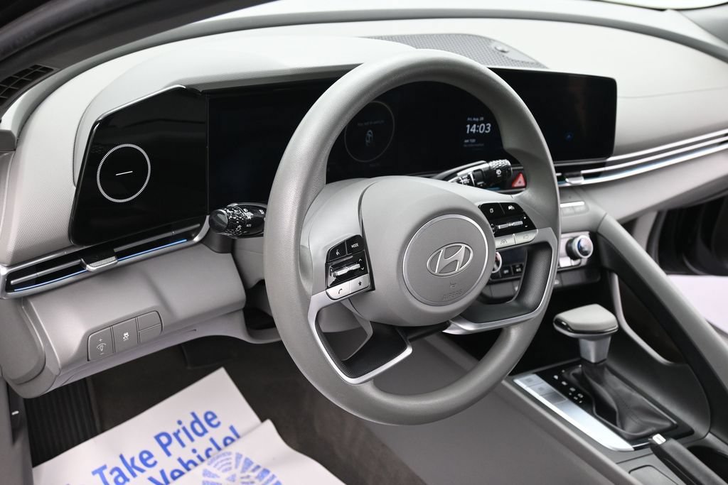 Used 2024 Hyundai Elantra SEL FWD image 14