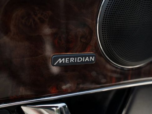 Used 2013 Jaguar XJ AWD image 20